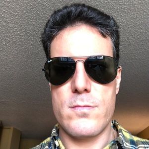 RB 3025 made in Italy, black aviator sunglasses.